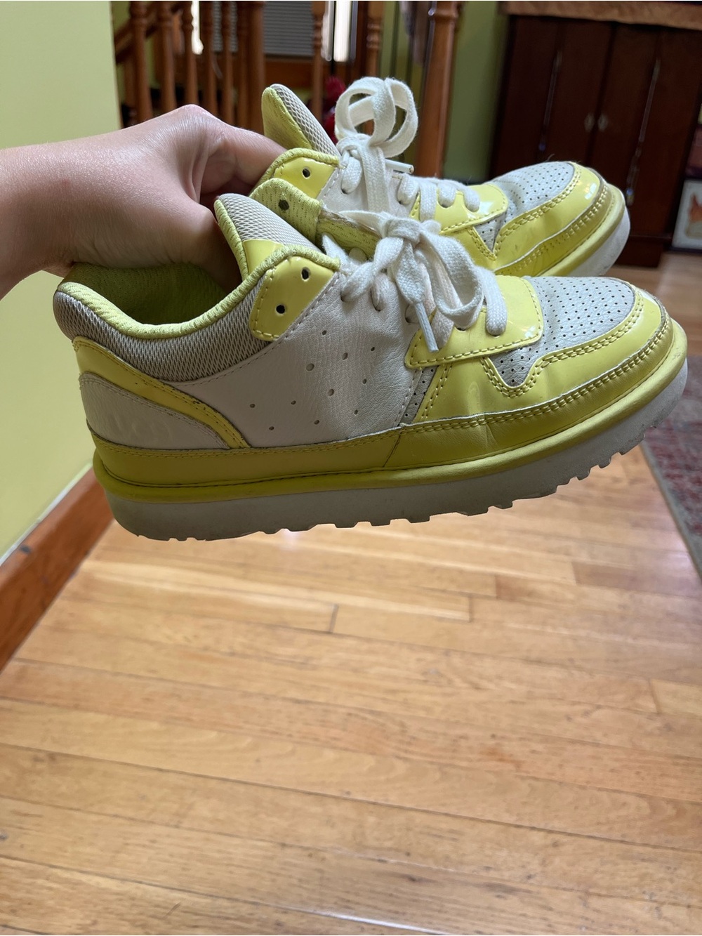 UGG sneakers women’s 7